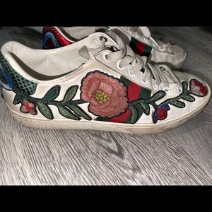 Gucci embroidered sneakers